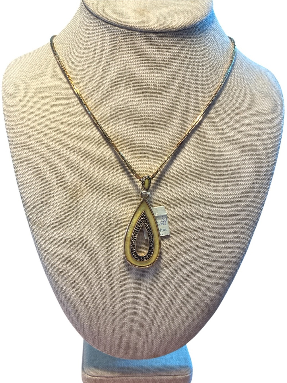 🔵 Lia Sophia Gold Yellow Teardrop Pendant Necklace